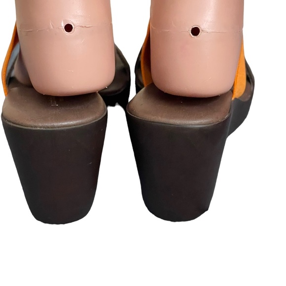 Patricia Green Wedge orange/brown Sandal size 38(8) - Picture 7 of 11
